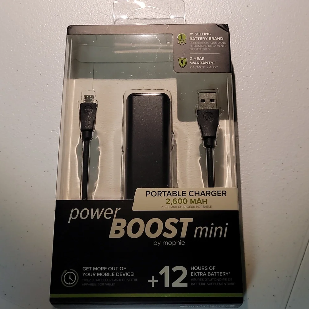 NIB portable charger by Mophie